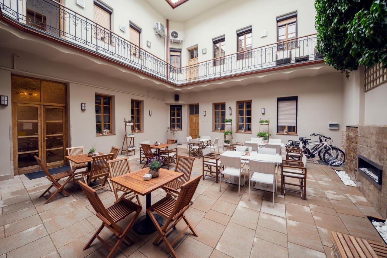 City Residence Apartment Hotel Kosice Exterior photo