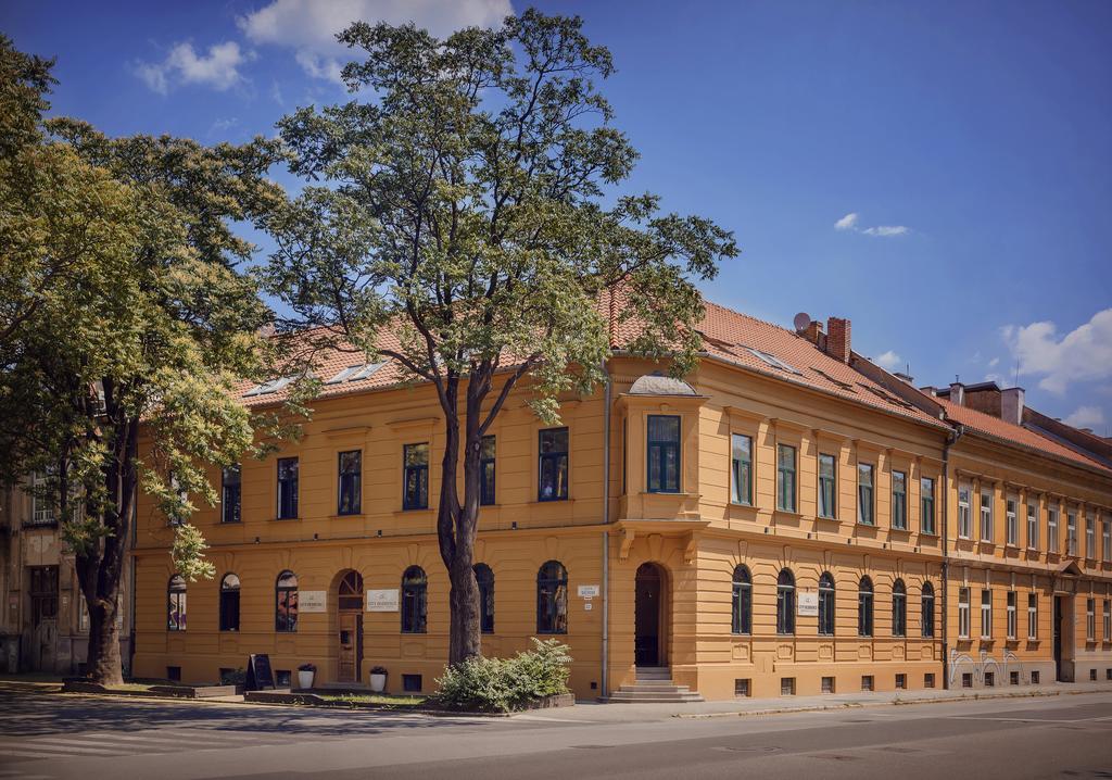 City Residence Apartment Hotel Kosice Exterior photo