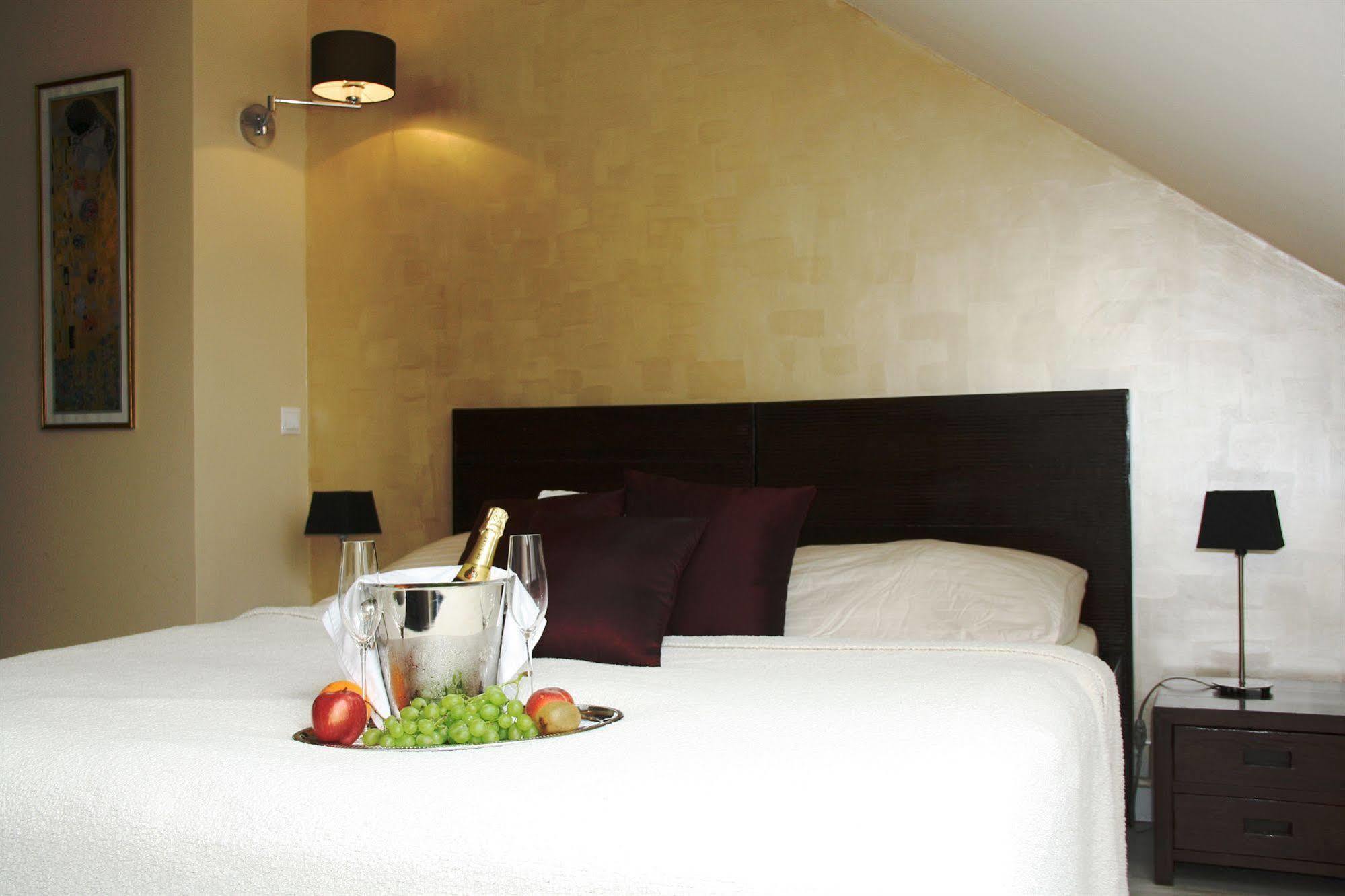 City Residence Apartment Hotel Kosice Exterior photo